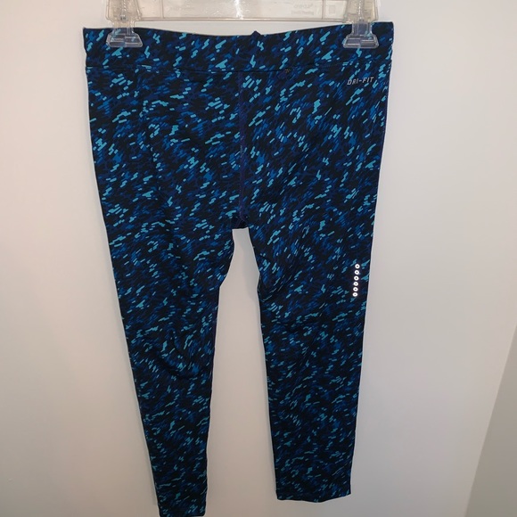 Nike Dri-Fit crop leggings - Picture 3 of 5